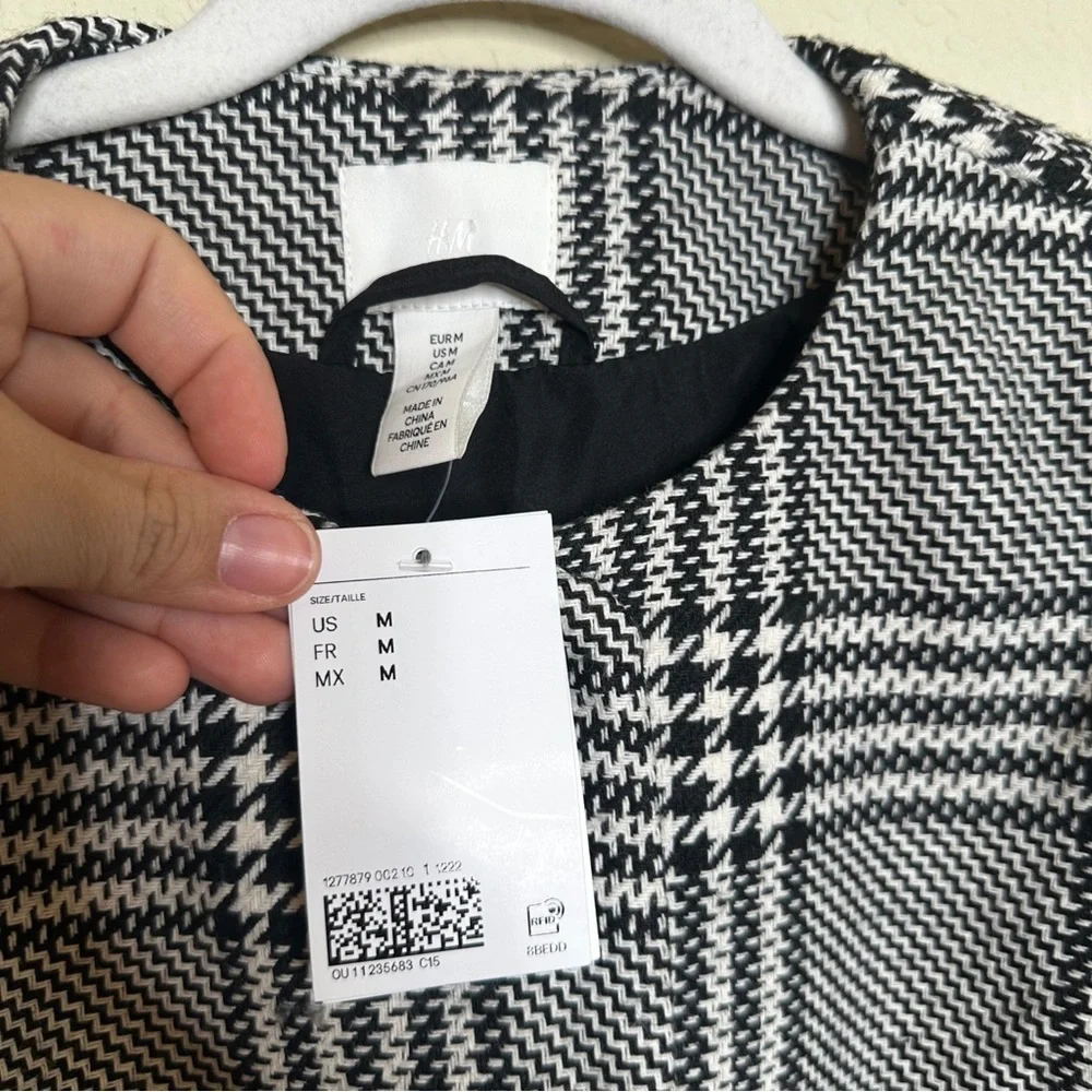 H&M cropped blazer
